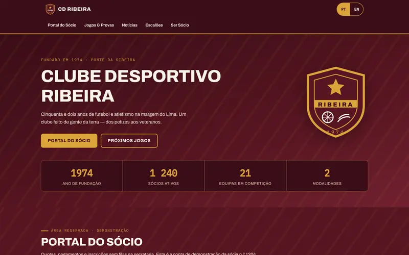 Página inicial: o clube, o emblema e os números.