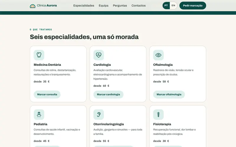 As especialidades, com descrição, preço e botão de marcação.