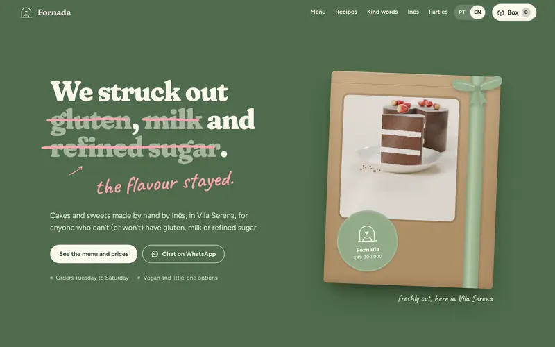 The opening: the cake in its paper box and the way to the menu.