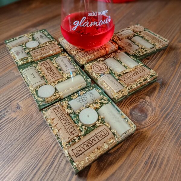 French Wine Cork Coaster Set, Epoxy Resin Coasters, Gold Flakes, Barware Decor, Drinkware Coasters, Unique Gift, Set of 6 Black (Copy)